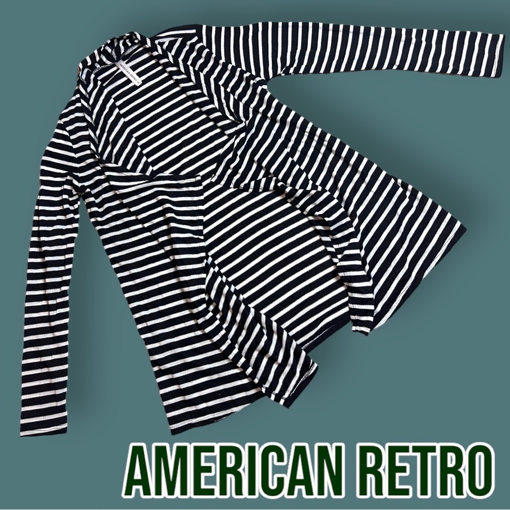 EUC American Retro Black and White Striped Swing Style Cardigan. Size Small. 💃